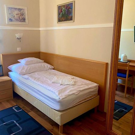 Peto Apartman Gyor Luaran gambar